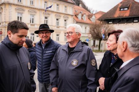 Polaganje cvetja k spomeniku Rudolfa Maistra (15)